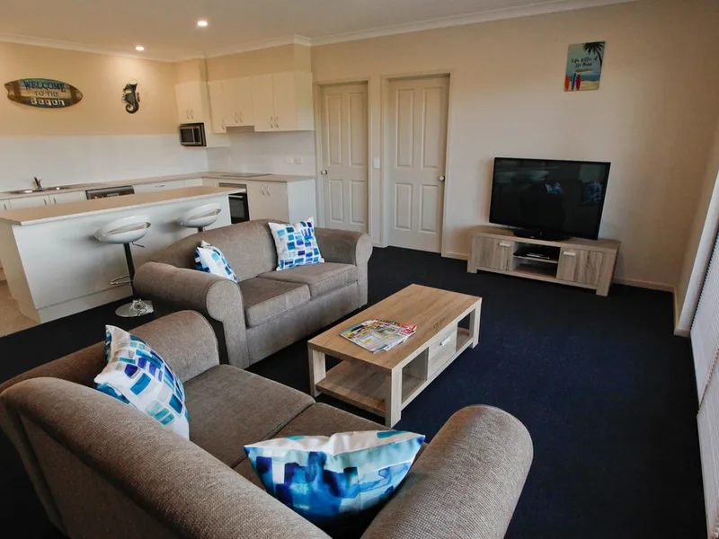 Brand new fully furnished luxury apartment with elevator centrally located overlooking golf course