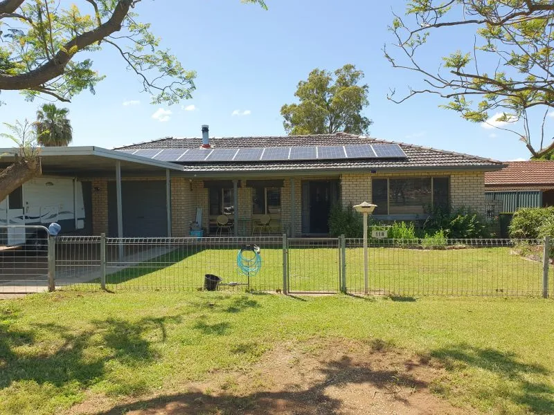 A BRICK-VENEER HOME ON LEVEL LAND AND SET WITH GREAT SIZED BEDROOMS, POOL, DOUBLE GARAGE AND MORE!