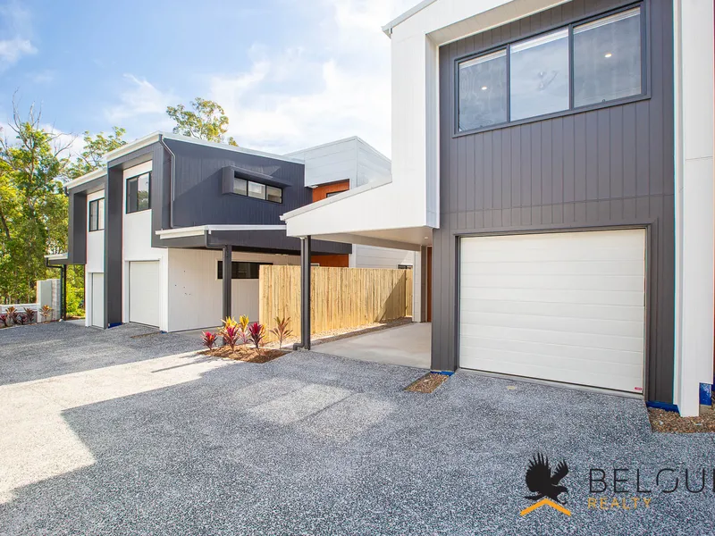 Stylish Townhouse with x2 Aircons!