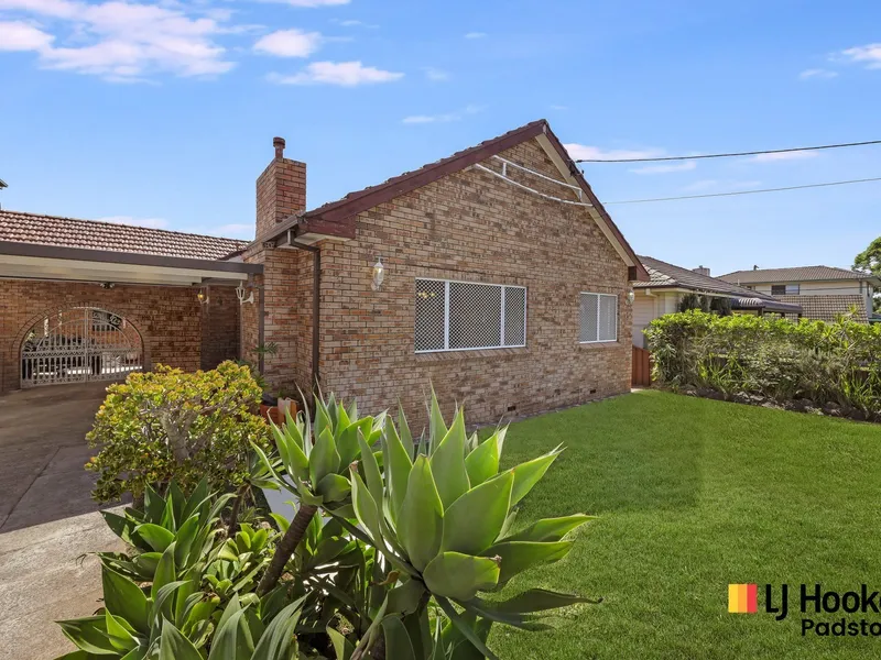 A Beautiful Family Home with Separate In-law Residence