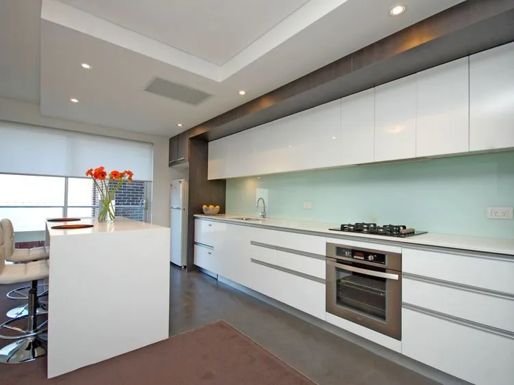 Modern, Spacious, Central, Mins Walk to Top Ryde Shopping Centre, Bus 