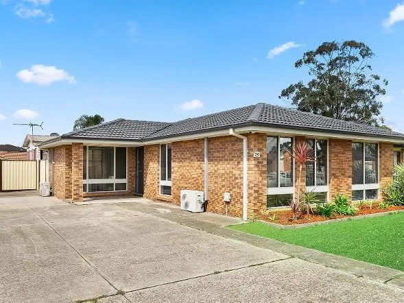 Dual Income, Located in A Premium Street!