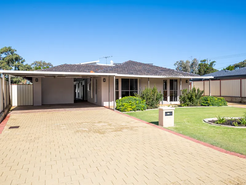 FAMILY HOME ON A 706sqm R20/R40 ZONED BLOCK!