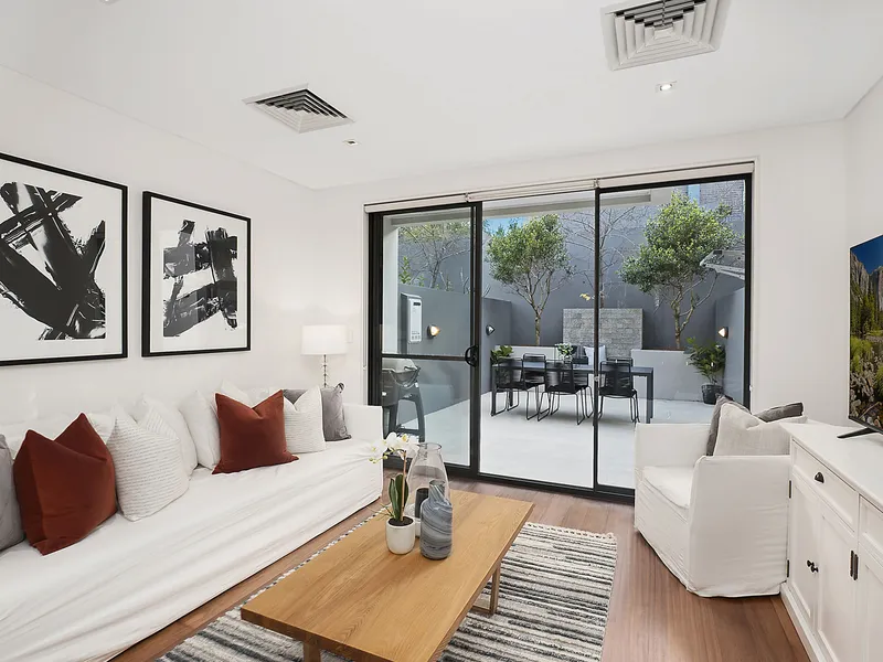 Parkside townhouse offers convenient modern living