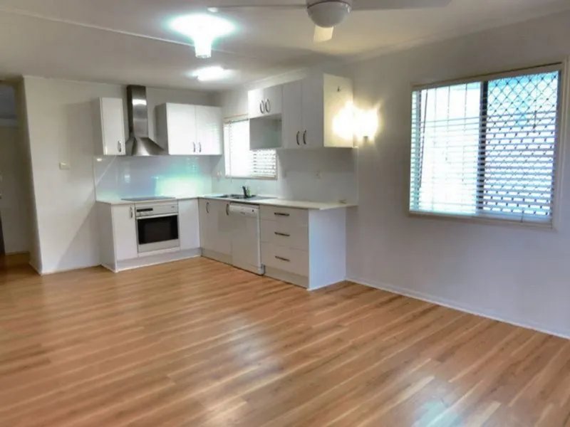 Extremely Convenient House for Rental at Sunnybank Hills