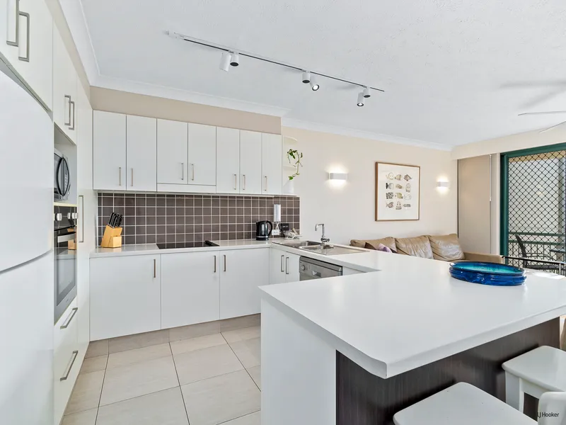 TWO BEDROOM FURNISHED BEACHSIDE UNIT - CURRUMBIN SANDS