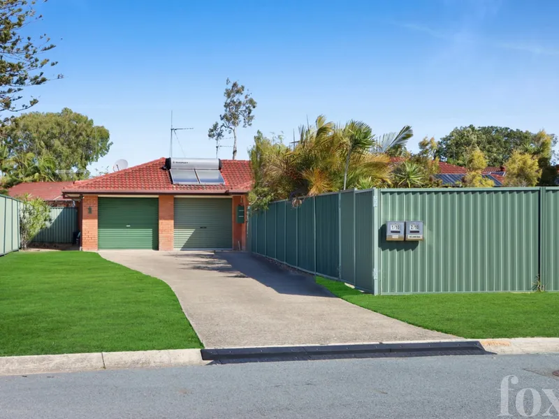 MODERN DUPLEX – NEWLY RENOVATED – LARGE BLOCK