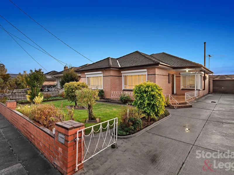 An Extended Family Home Packed With Potential!