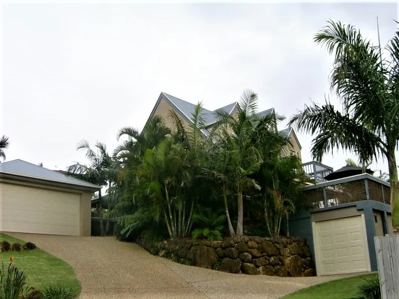 LARGE 3 BEDROOM FAMILY HOME