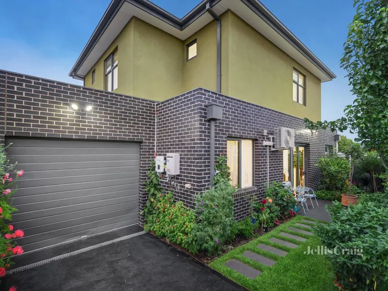 Surprise living with a Second Address on Luxe Lane