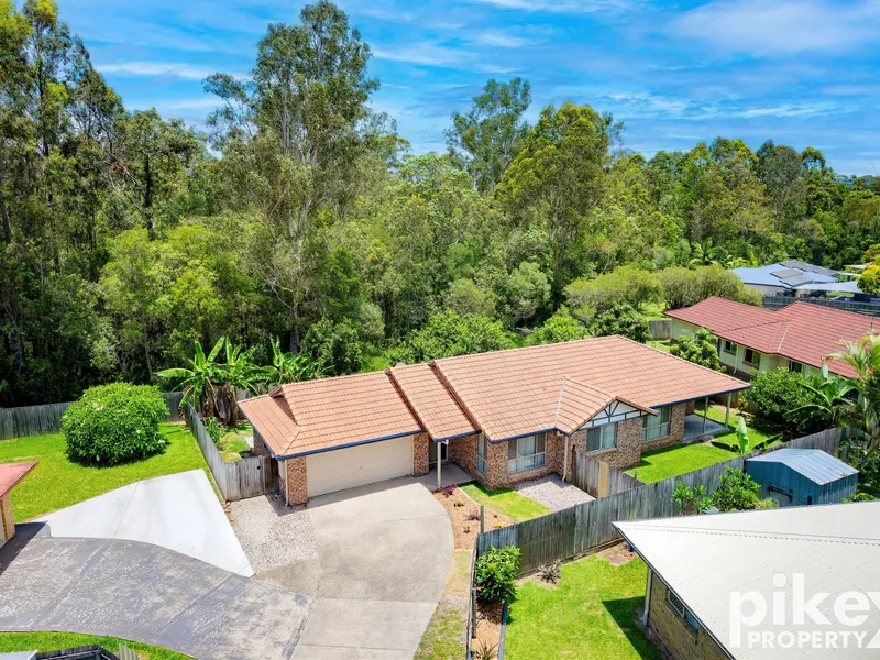 Tucked away with bushland setting for your neigbour!
