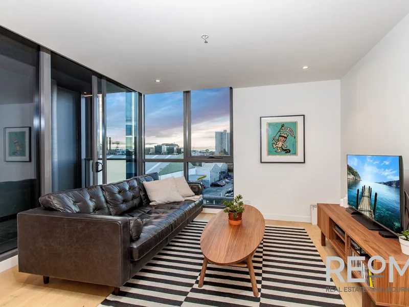 Sophisticated One Bedroom Apartment - Collingwood