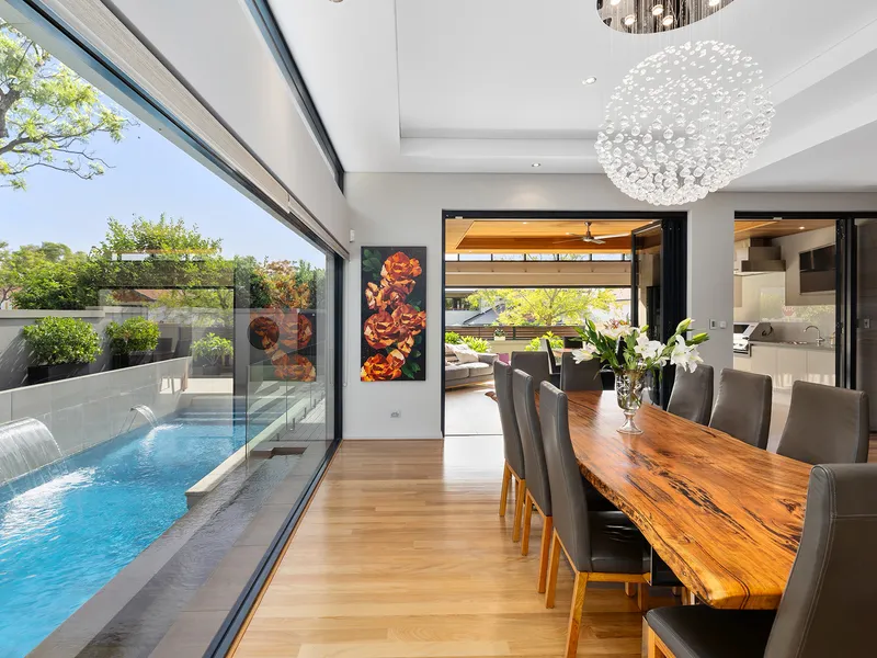 GOLDEN TRIANGLE LUXURY HOME