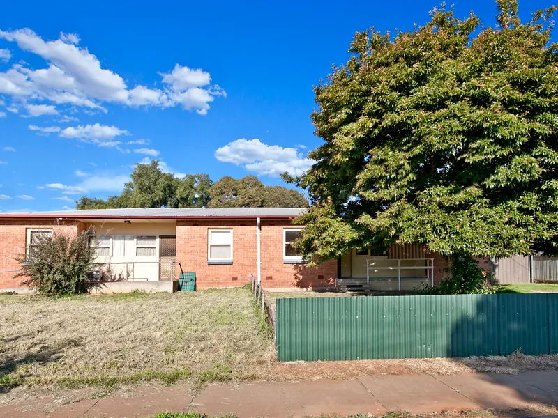 Fantastic Investment Opportunity with Subdivision Potential! 