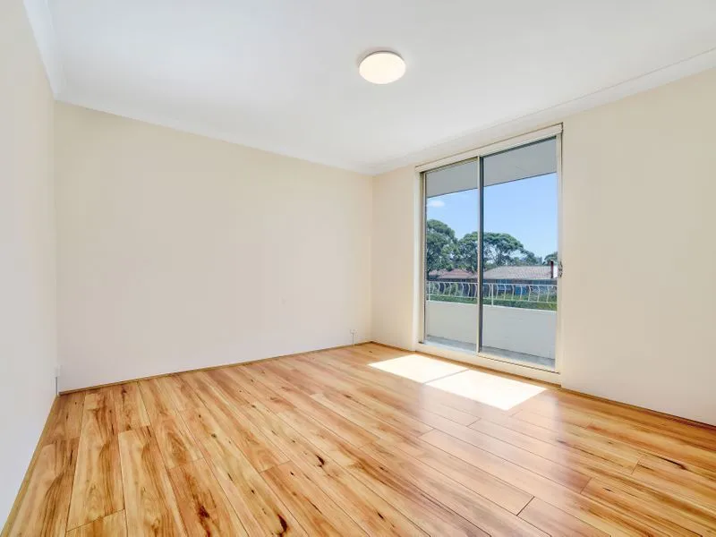 NEAR NEW RENOVATED APARTMENT IN IDEAL SPOT