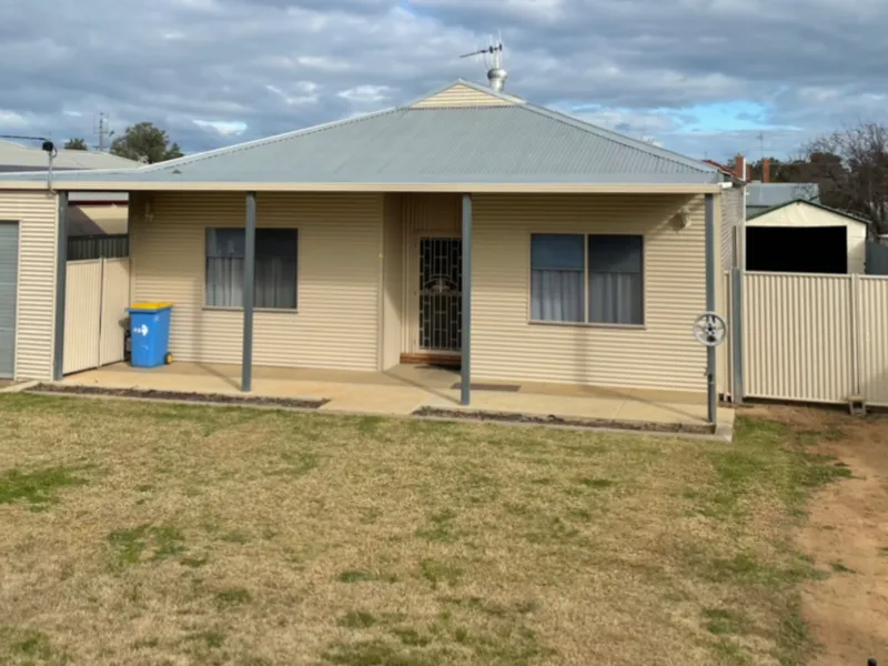 3 Bedroom clad home in a in a well established part of town.