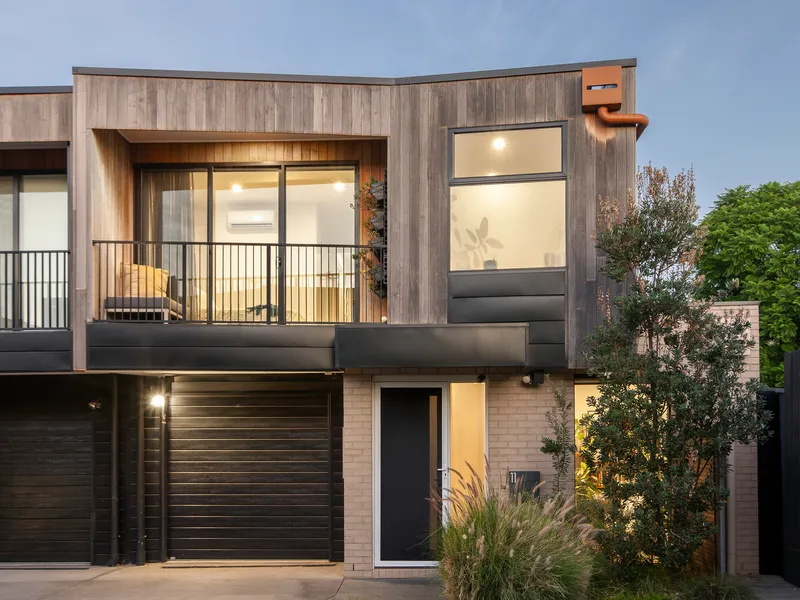 Bayside entertainer primed for family life