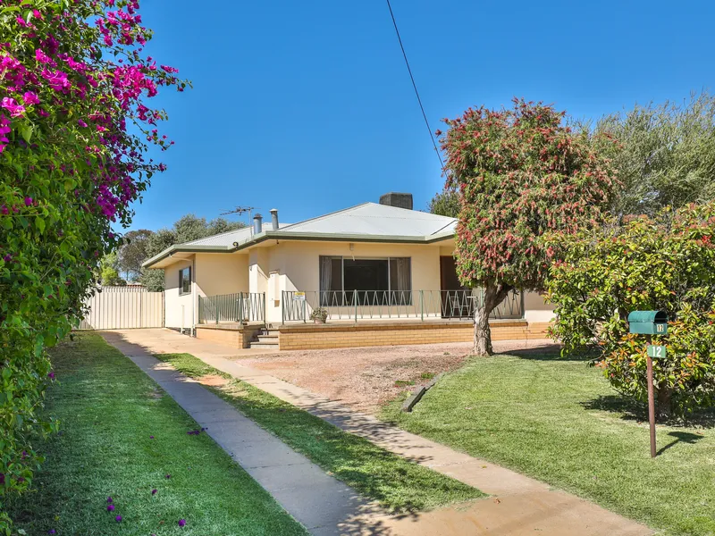 COMFORTABLE FAMILY LIVING