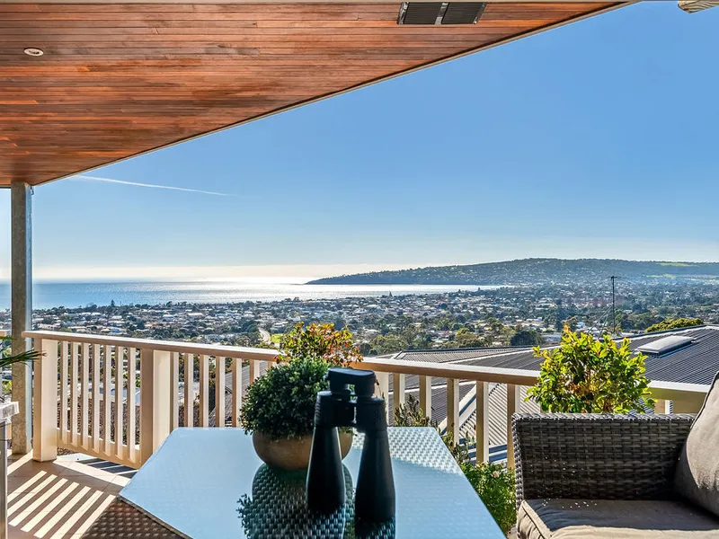 Luxury Family Living with Impressive Bay Aspects