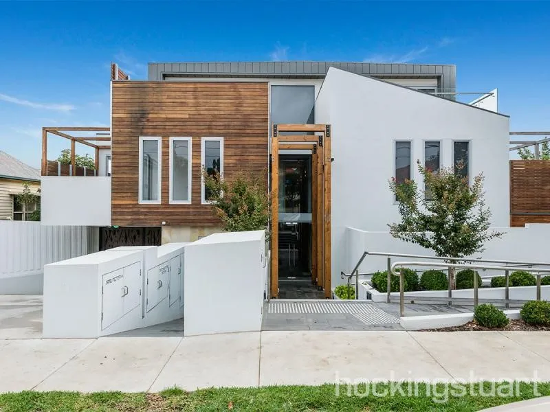 Brilliantly positioned stylish  1st floor apartment in a boutique development.