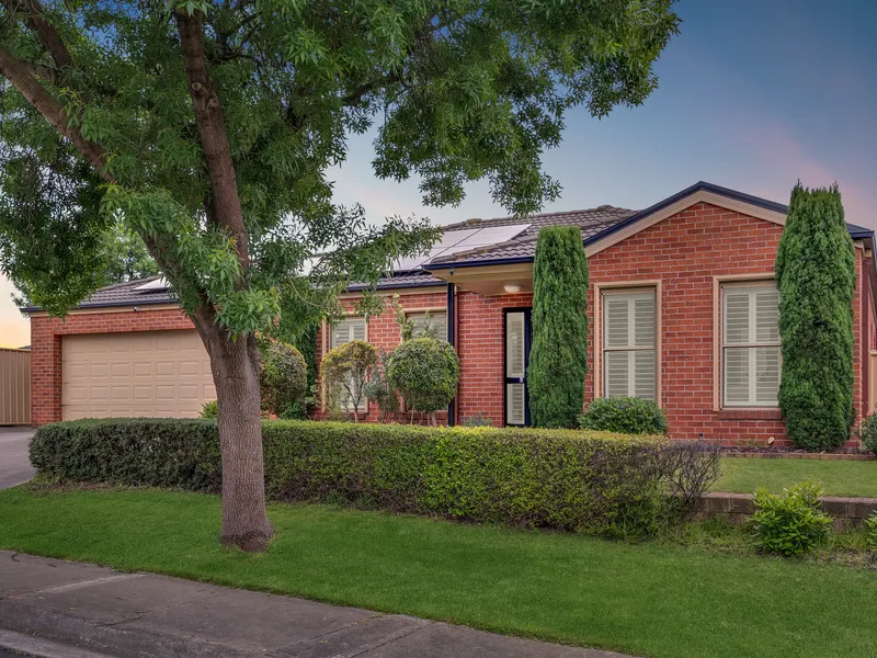 Stunning and Spacious Family Entertainer