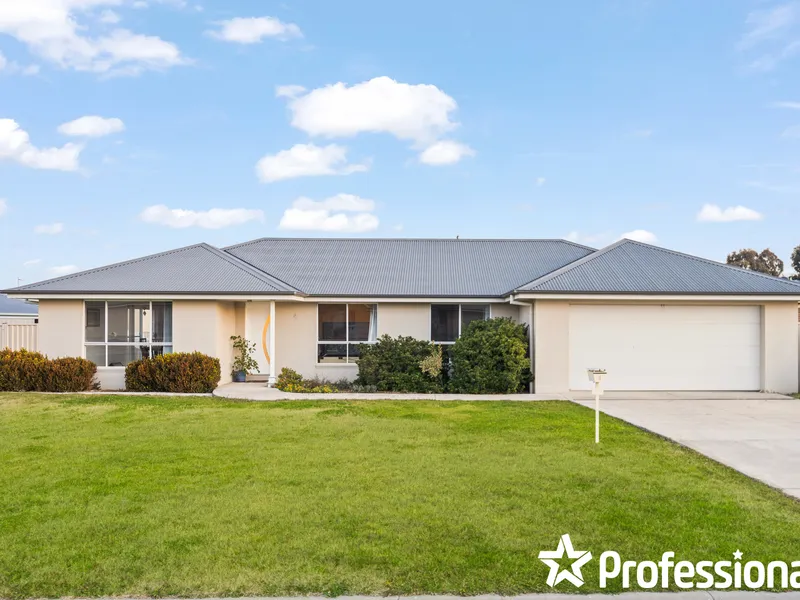 MODERN HOME IN POPULAR EGLINTON VILLAGE