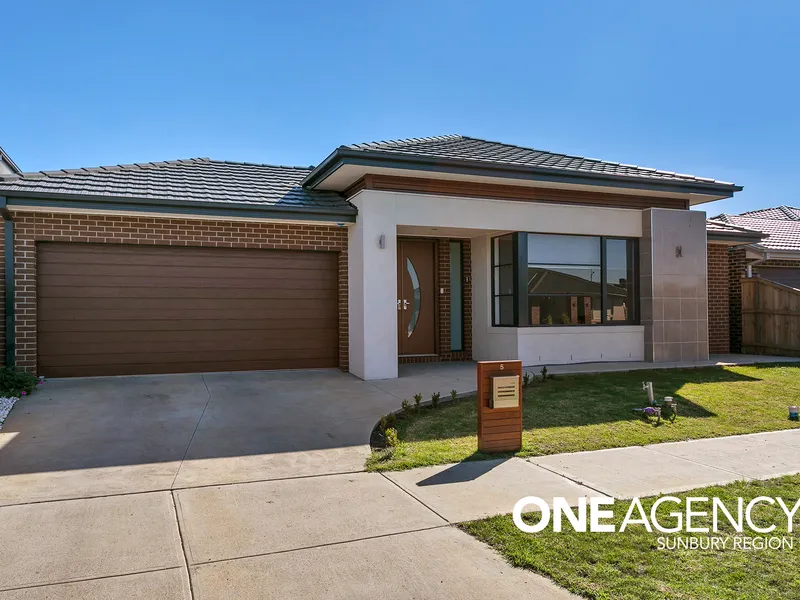 Modern Family Home In Diggers Rest