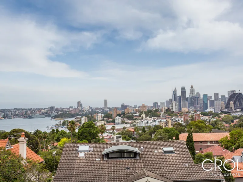 Fresh And Bright With Fantastic Harbour Views