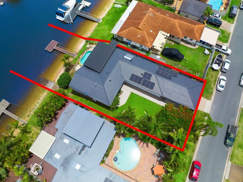 STUNNING WATER FRONT HOME