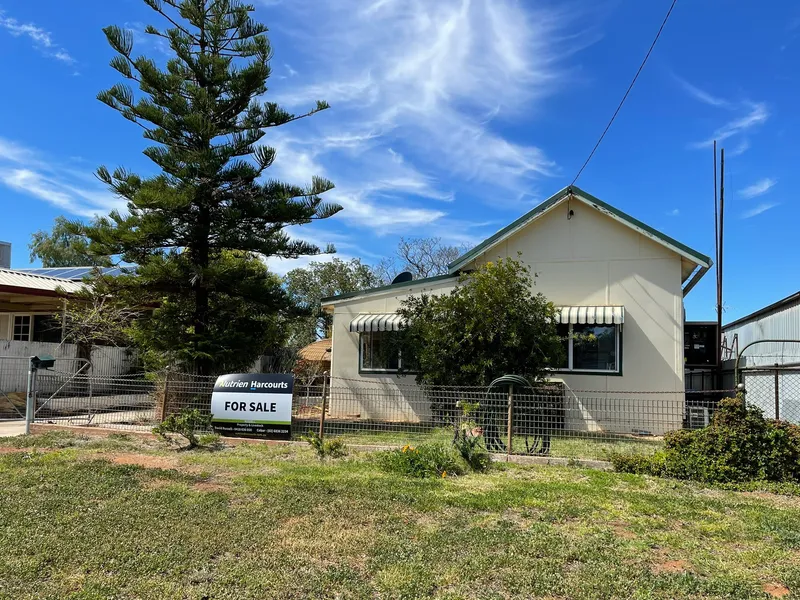 Cute Cottage Living!!