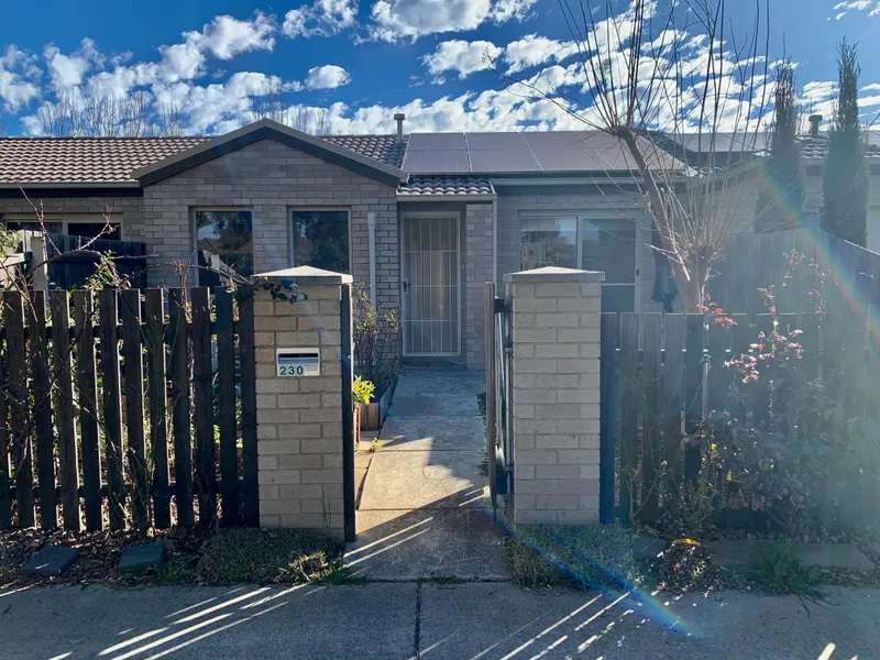 3 Bedroom home in a fabulous location!