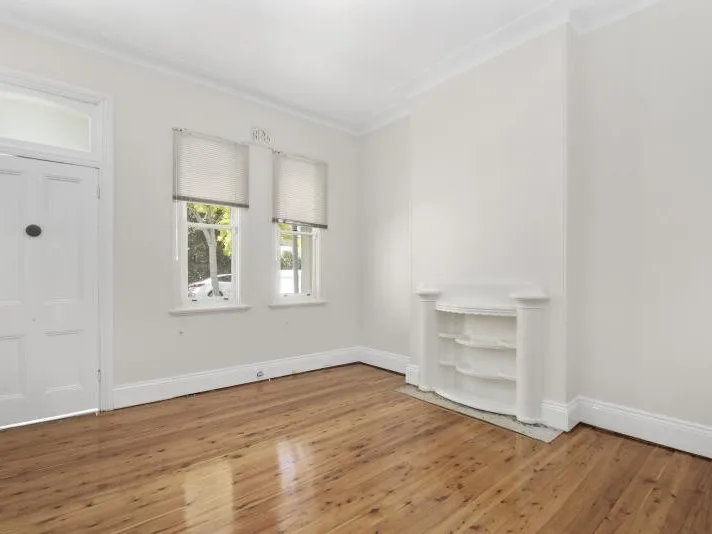 Charming One Bedroom Terrace