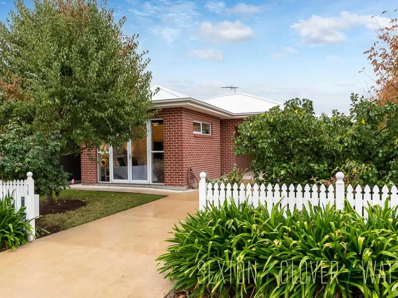 Superbly presented with high level finish