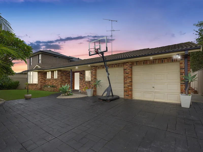 Exceptional Modern Family Home & North Facing Entertainer