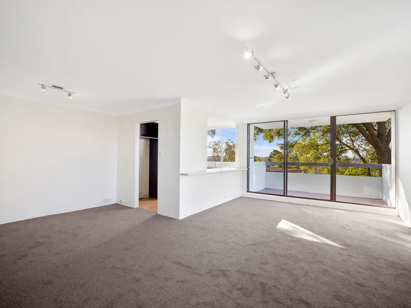 SPACIOUS AND SPOTLESS