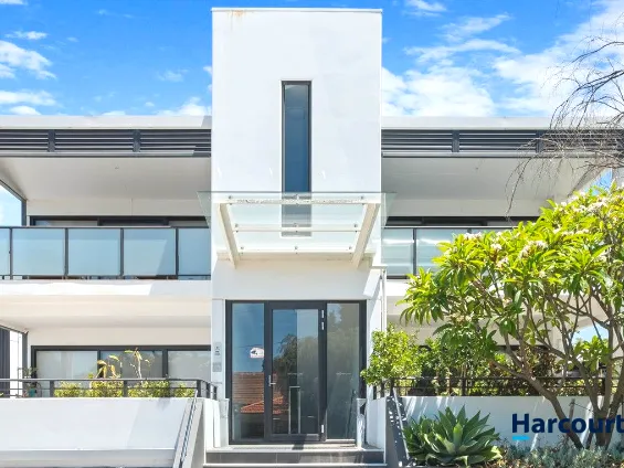 Convienience, location and lifestyle!