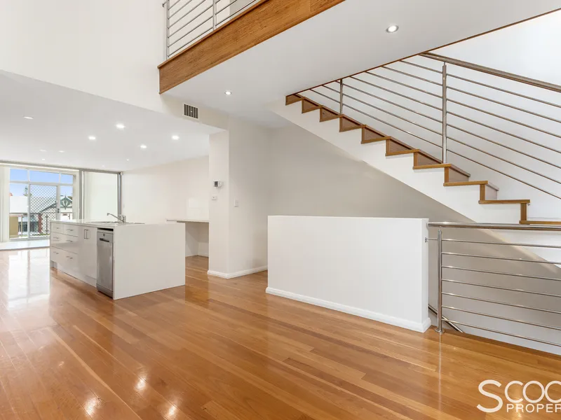 UNRIVALLED LIVING ON THE TERRACE!