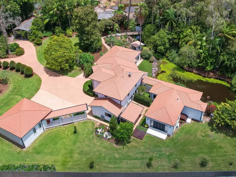 FRENCH INSPIRED OPULENCE