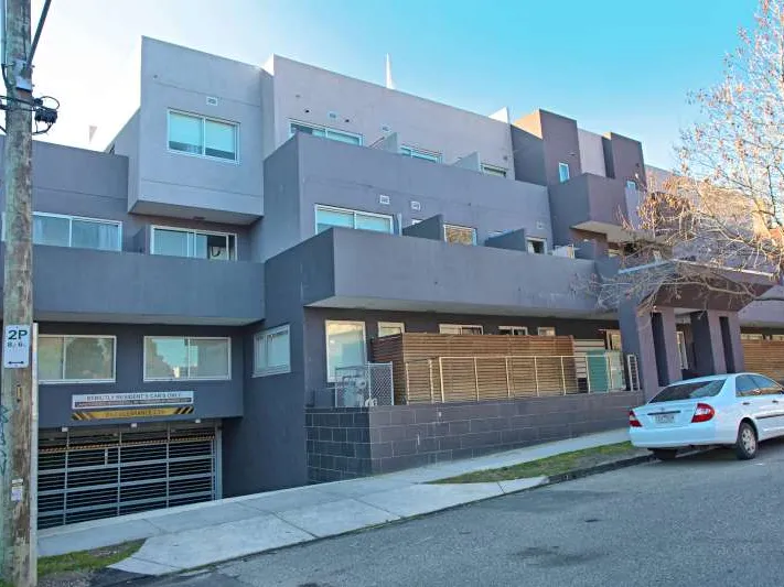 Stylish living near Glenferrie Road