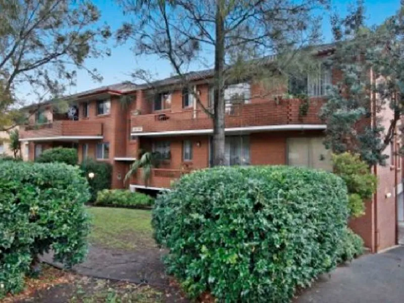 Renovated Unit With-in Minutes to the Heart of Parramatta