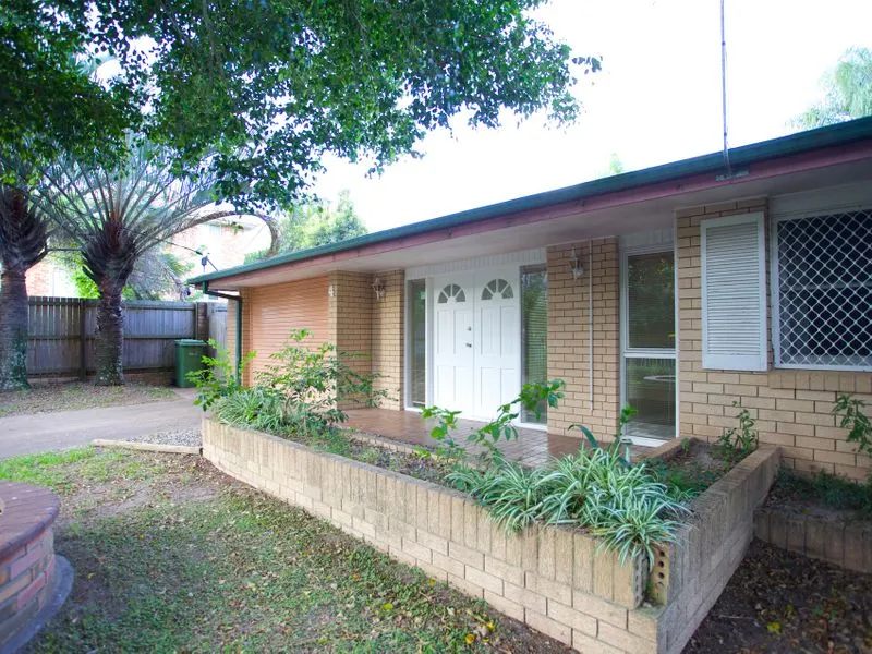 Comfortable family home with pool and spa