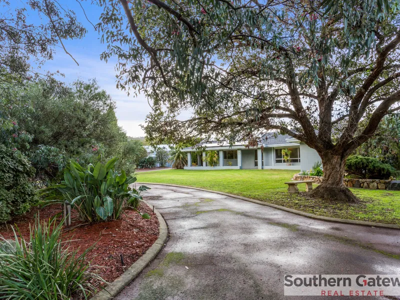 PICTURE PERFECT 5 ACRES...OPEN TO ALL REASONABLE OFFERS.VIEW BY APPOINTMENT ANYTIME. 