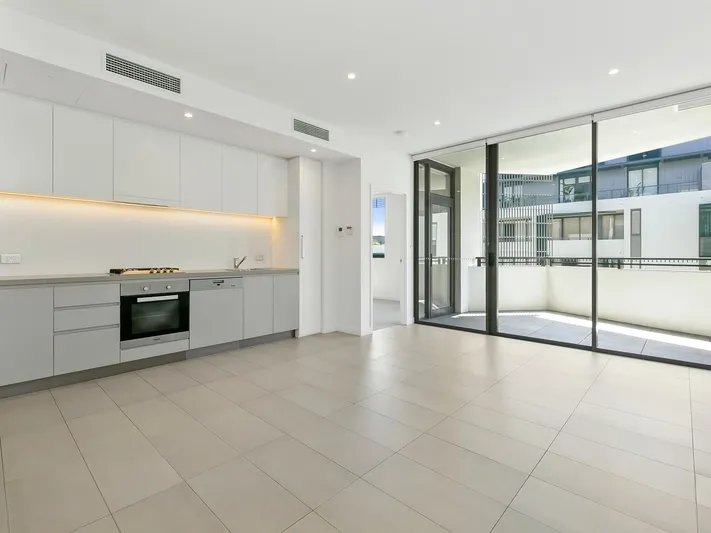 New modern fresh and Spacious, North Facing 1 Bedroom unit