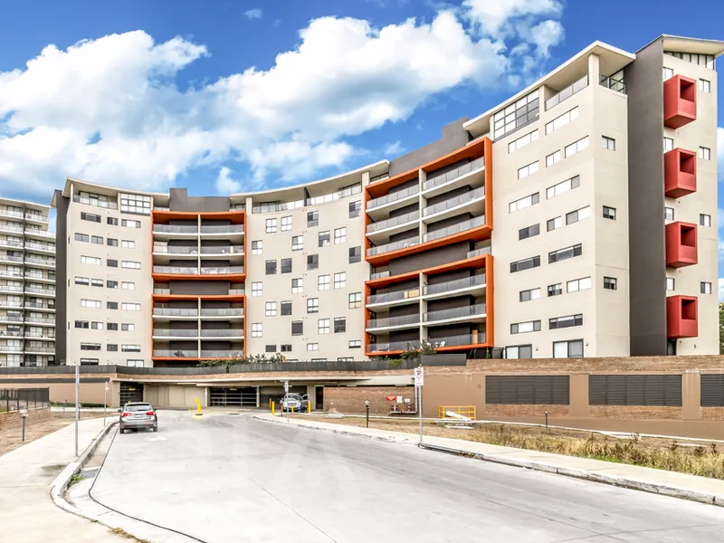 Totally 197sqm  Huge 3 bedroom in a Fantastic Location!