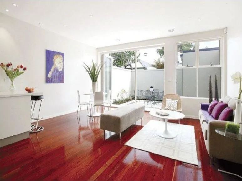 “Designer townhouse living in premier Prahran Location!”