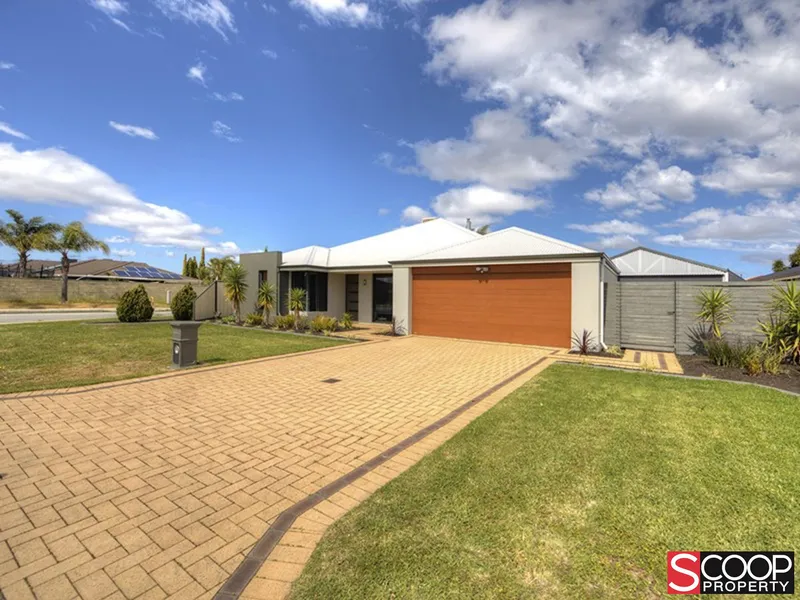 FAMILIY LIVING IN A GREAT LOCATION!