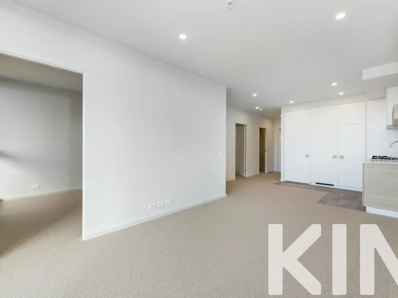 popular 2 bed 2 bath 1 car space apartment