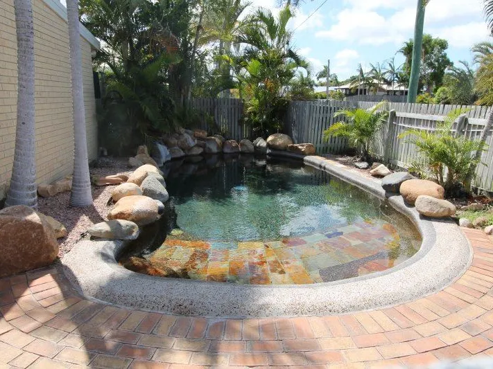 Price slashed - Great return - 5 x 1 Bedroom Units