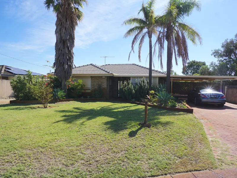 Quiet culdesac next to park!