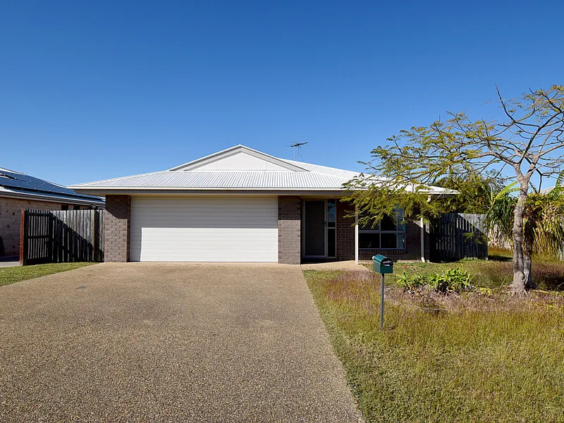 OPEN PLAN LIVING… SPACIOUS FLOOR PLAN… SIDE ACCESS